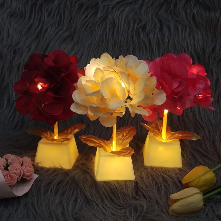 Lampka nocna LED kwiatowa z podstawą, 3 kolory