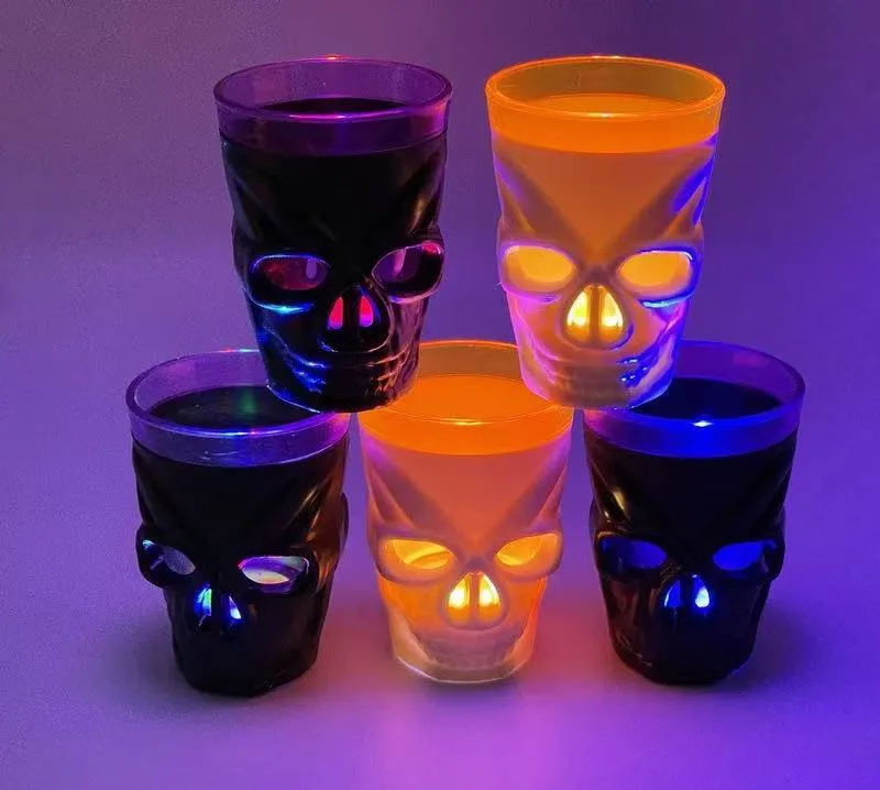Dekoracja LED Halloween Kieliszki Czaszki - Zestaw 12 szt.