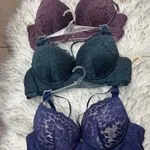 Biustonosz damski push-up koronka 3 szt. granat, fiolet, zielony