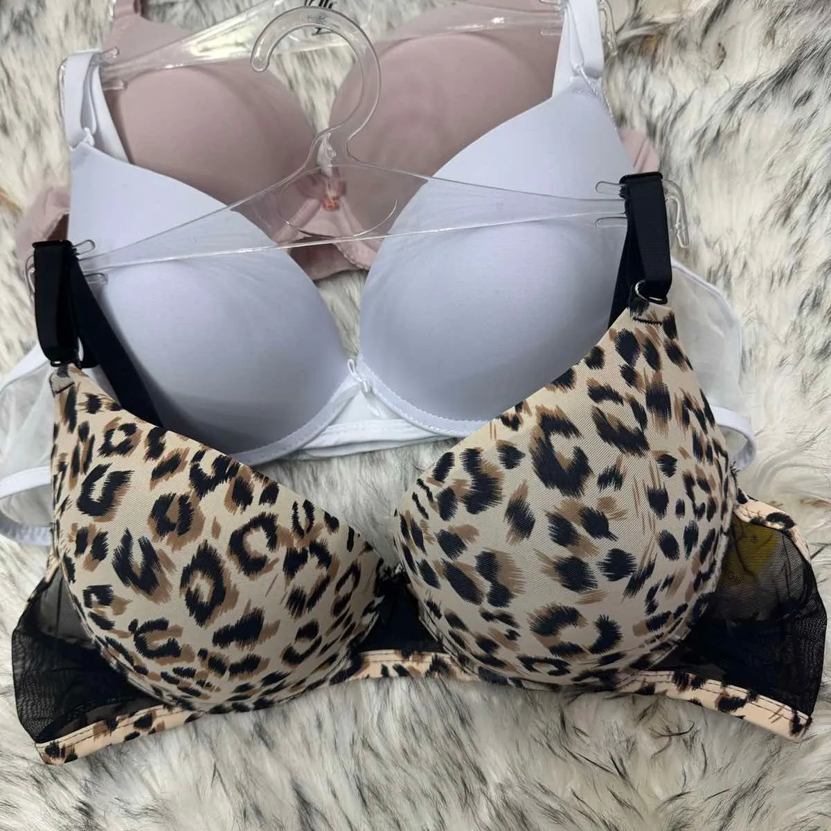 Biustonosz damski push-up 3 szt. różowy/biały/leopard