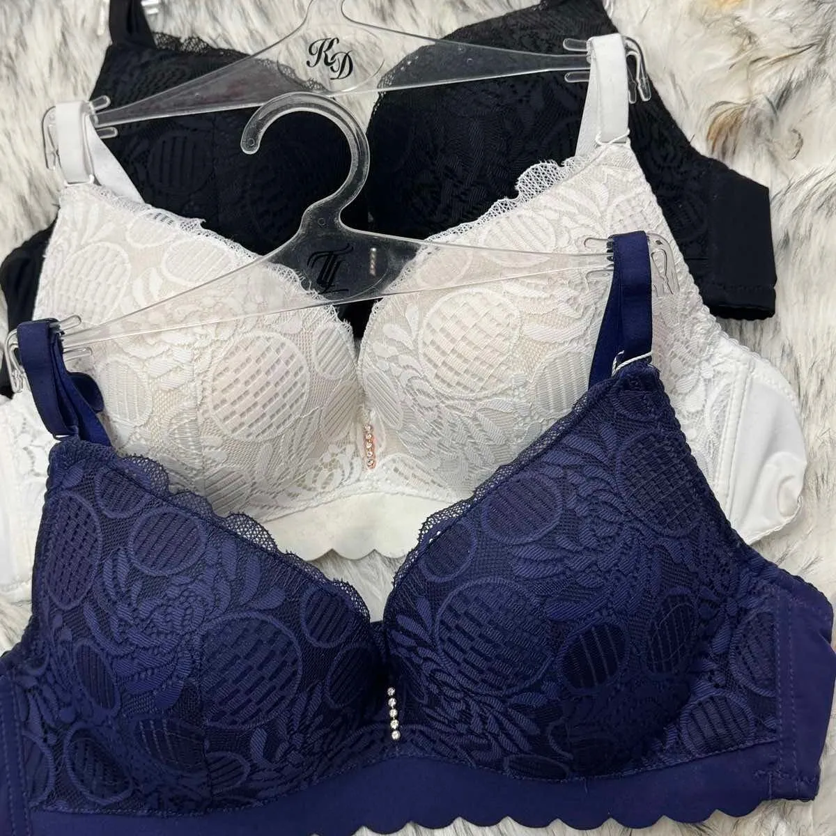 Biustonosz Damski Koronkowy 3 szt. Navy, Biały, Czarny