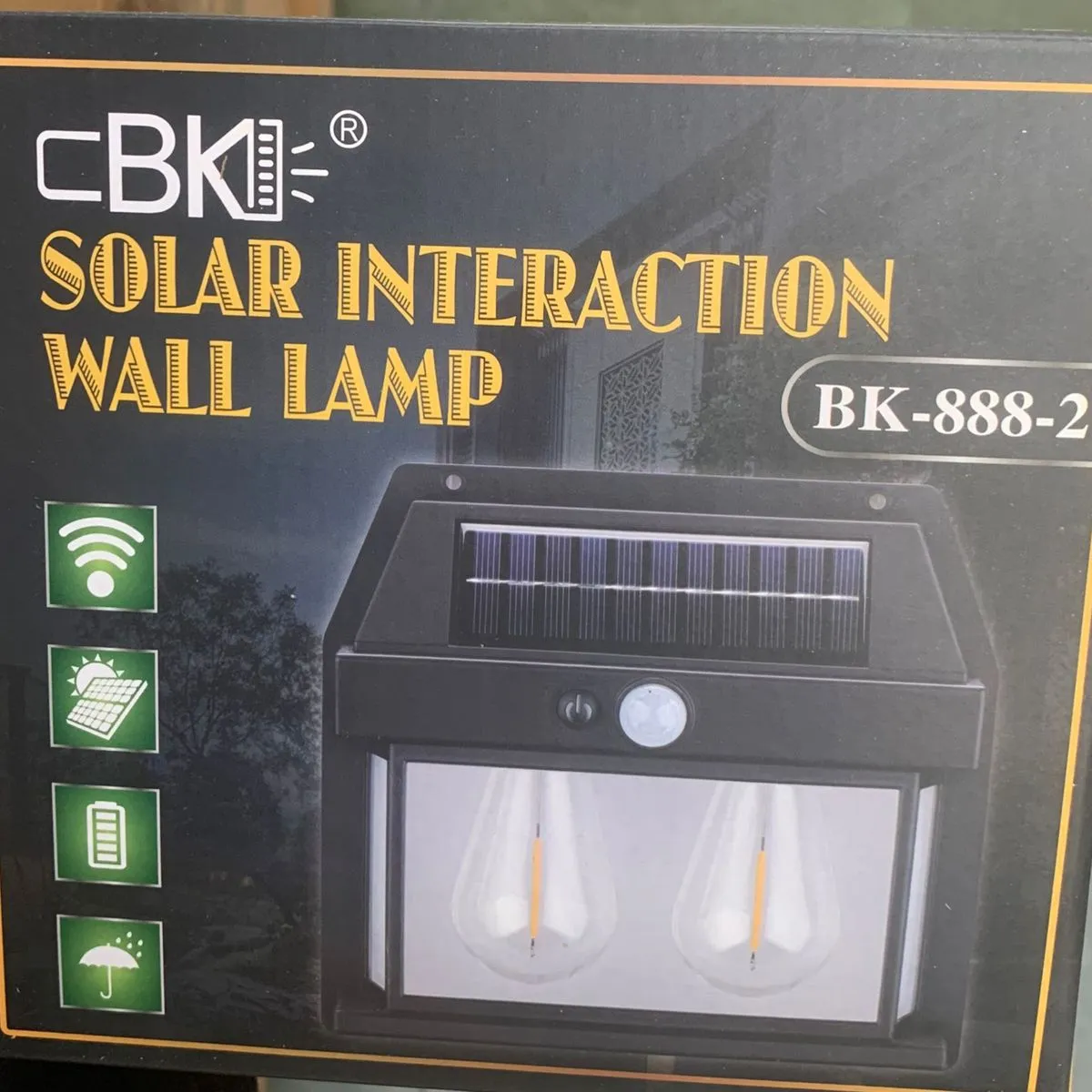Solarna Lampa Ścienna LED CBK BK-888-2