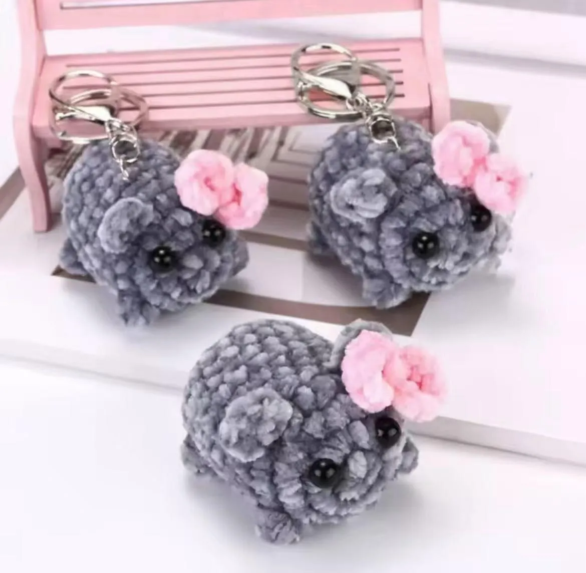 Brelok do Kluczy Pluszowa Myszka Szara z Różowym Kwiatkiem, Zestaw 12 szt.
