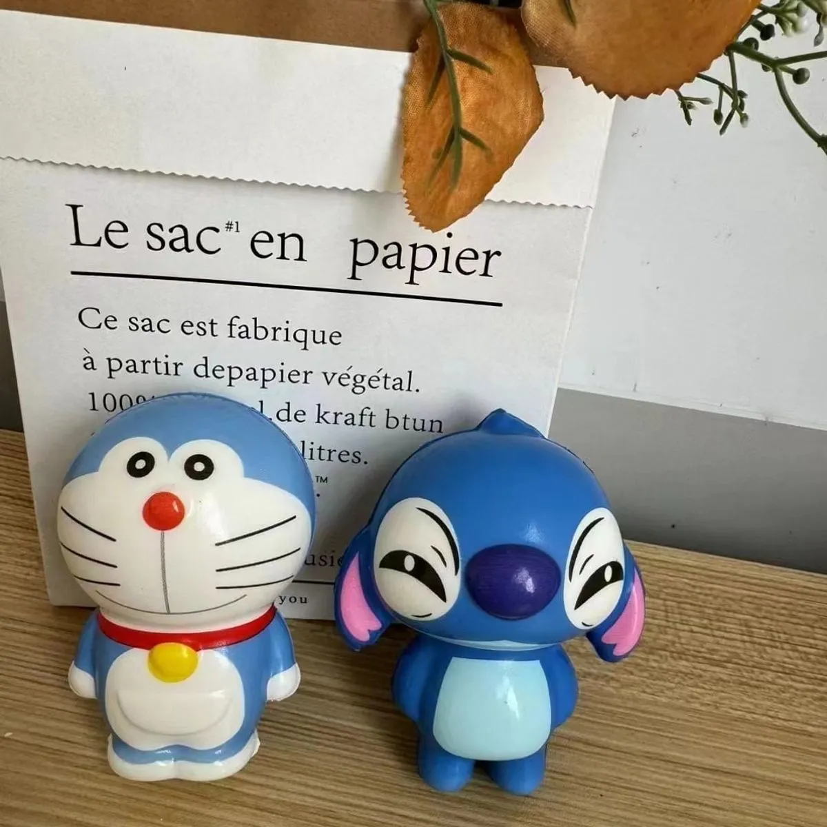 Zabawki Squeeze Toys Gniotki Doraemon i Stitch 12 szt.