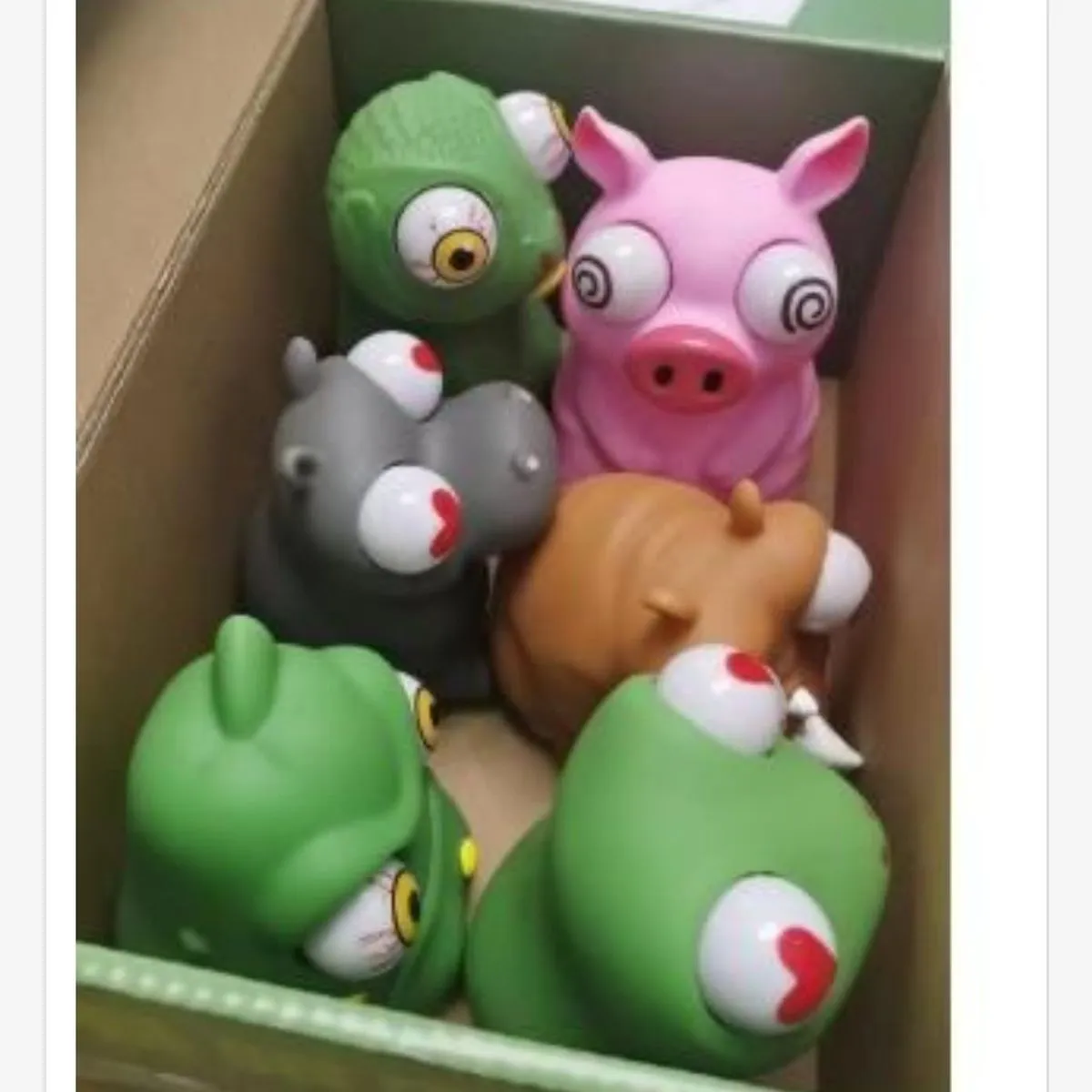 Zabawki Squeeze Animal Gniotki z Wyskakującymi Oczami 12 szt.