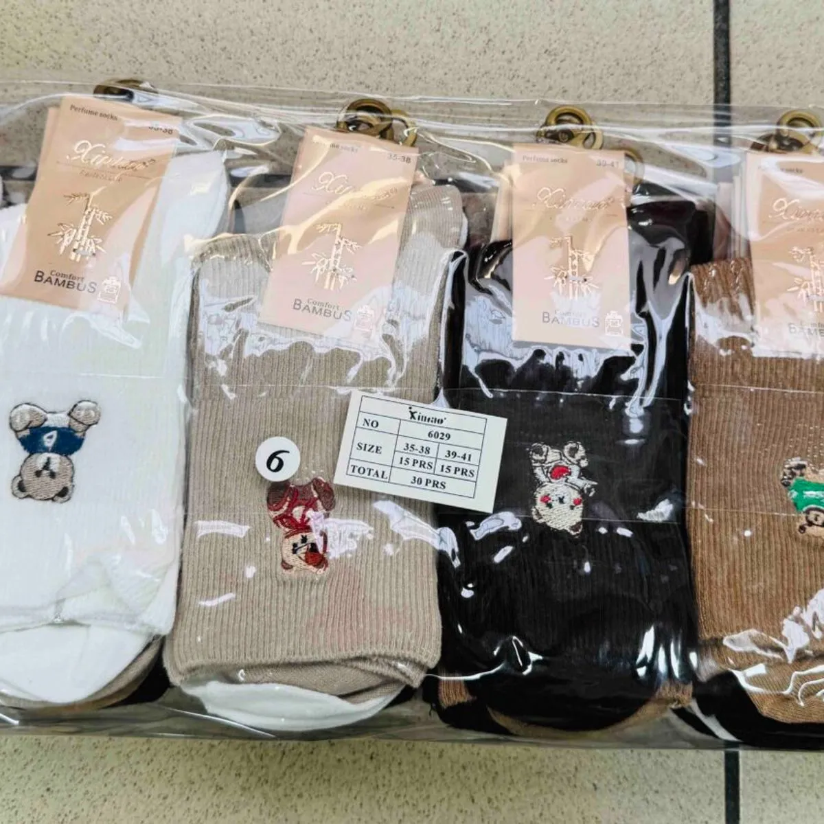 Skarpetki damskie 6 par z misiem Bearbrick mix kolorów