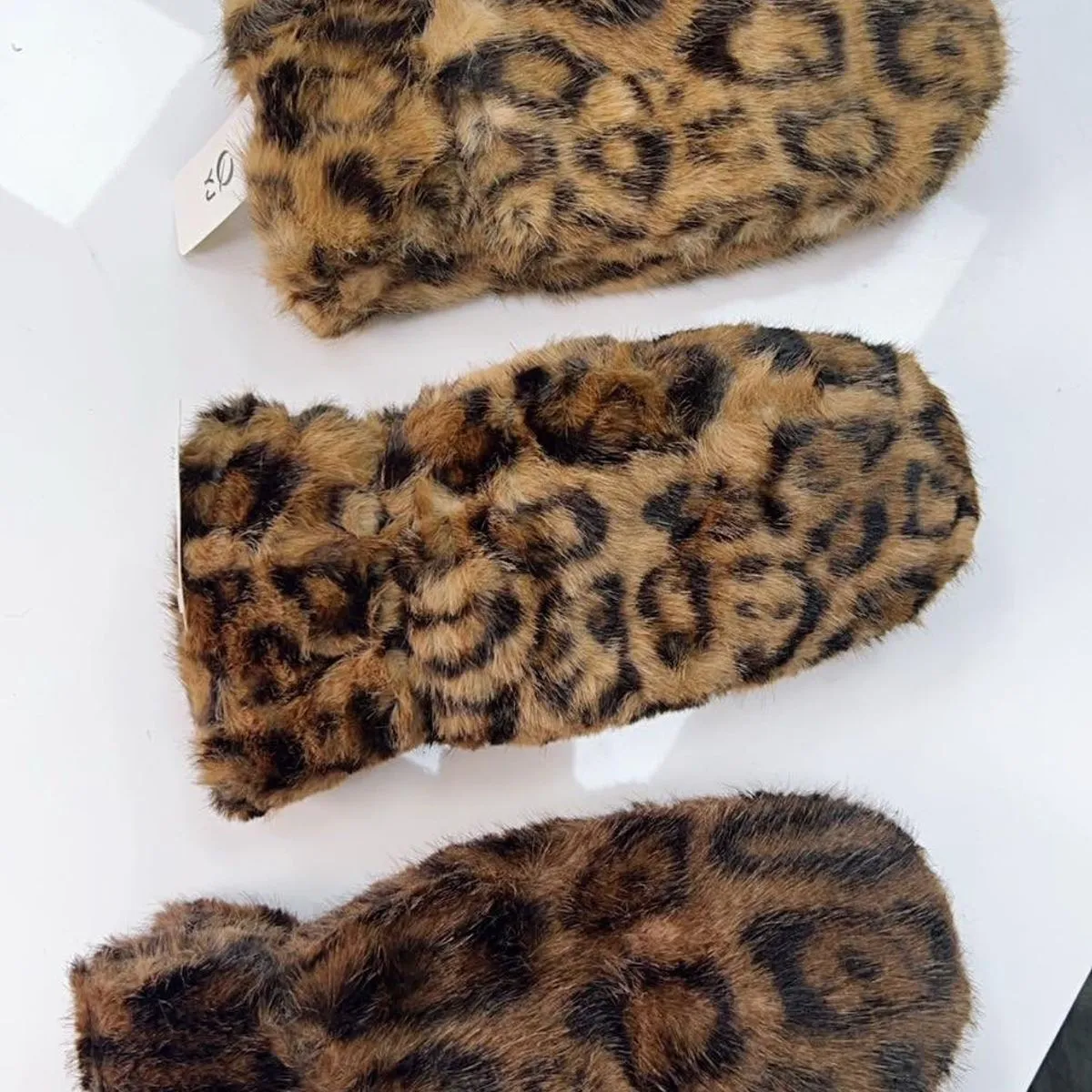 Skarpety damskie futrzane leopard wzór