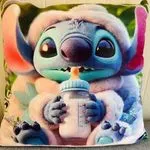 Poszewka 40x40cm Stitch z butelką