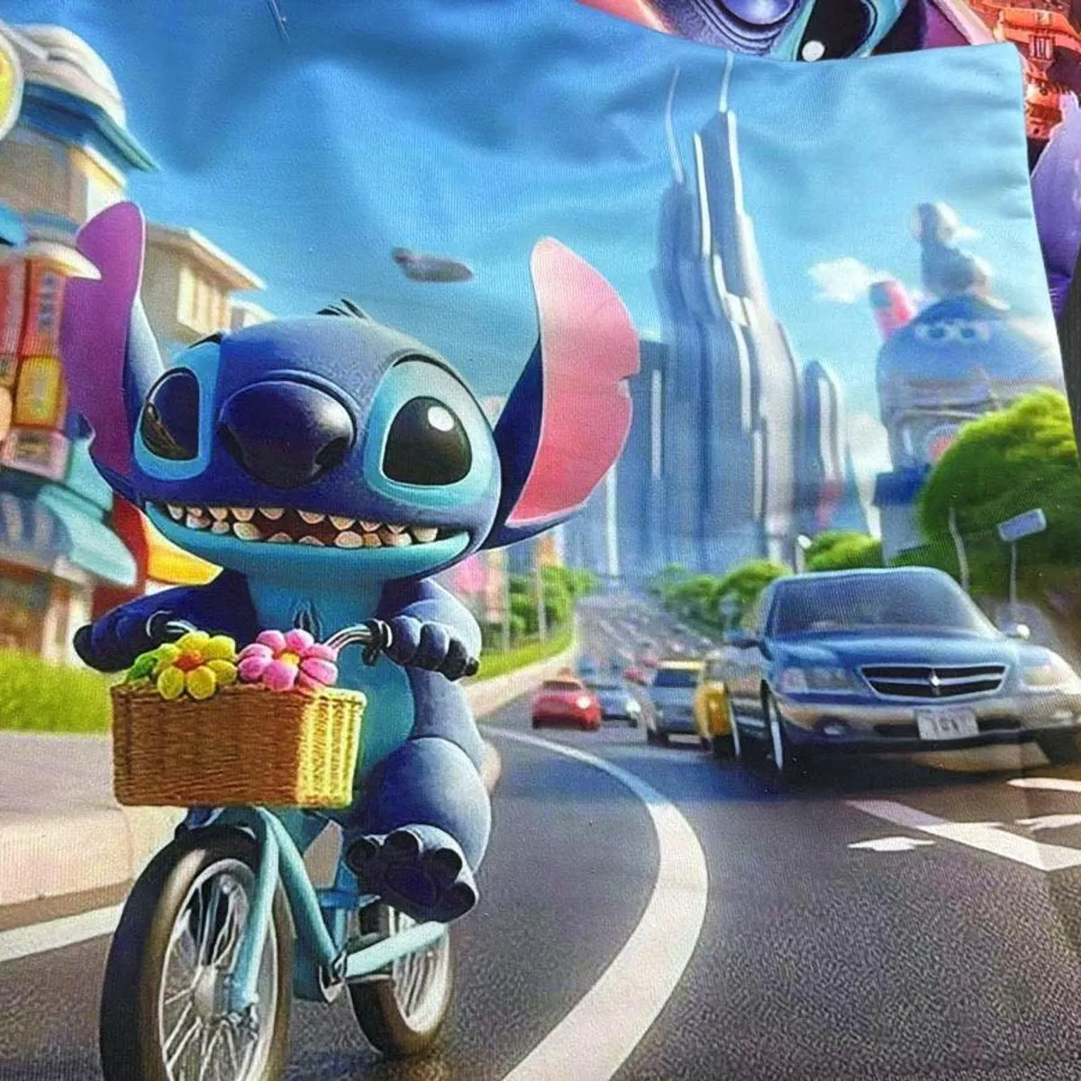 Poszewka 40x40cm Stitch Lilo & Stitch na rowerze