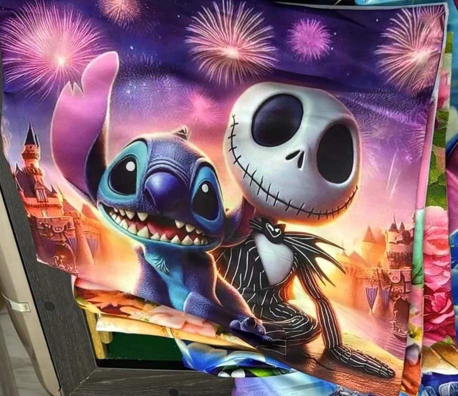 Poszewka 40x40cm Stitch i Jack Skellington