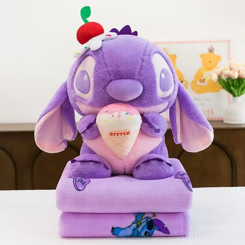 Maskotka Stitch z kocykami fioletowa