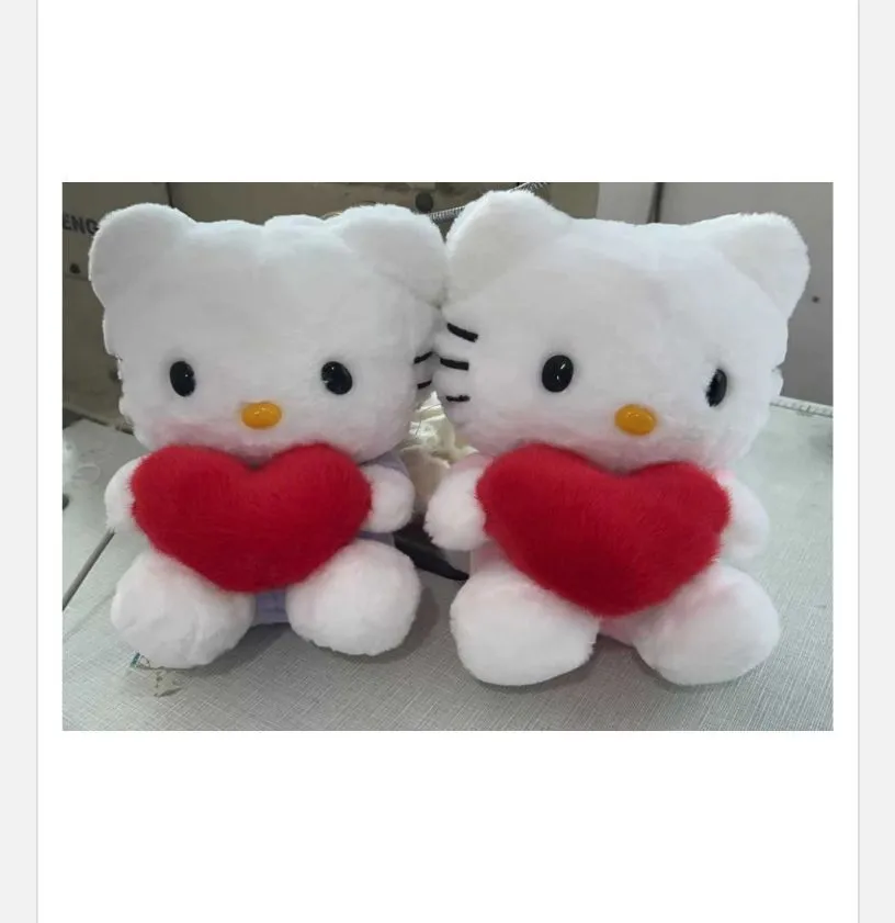 Maskotka Pluszowa Hello Kitty z Czerwonym Sercem 20-23cm