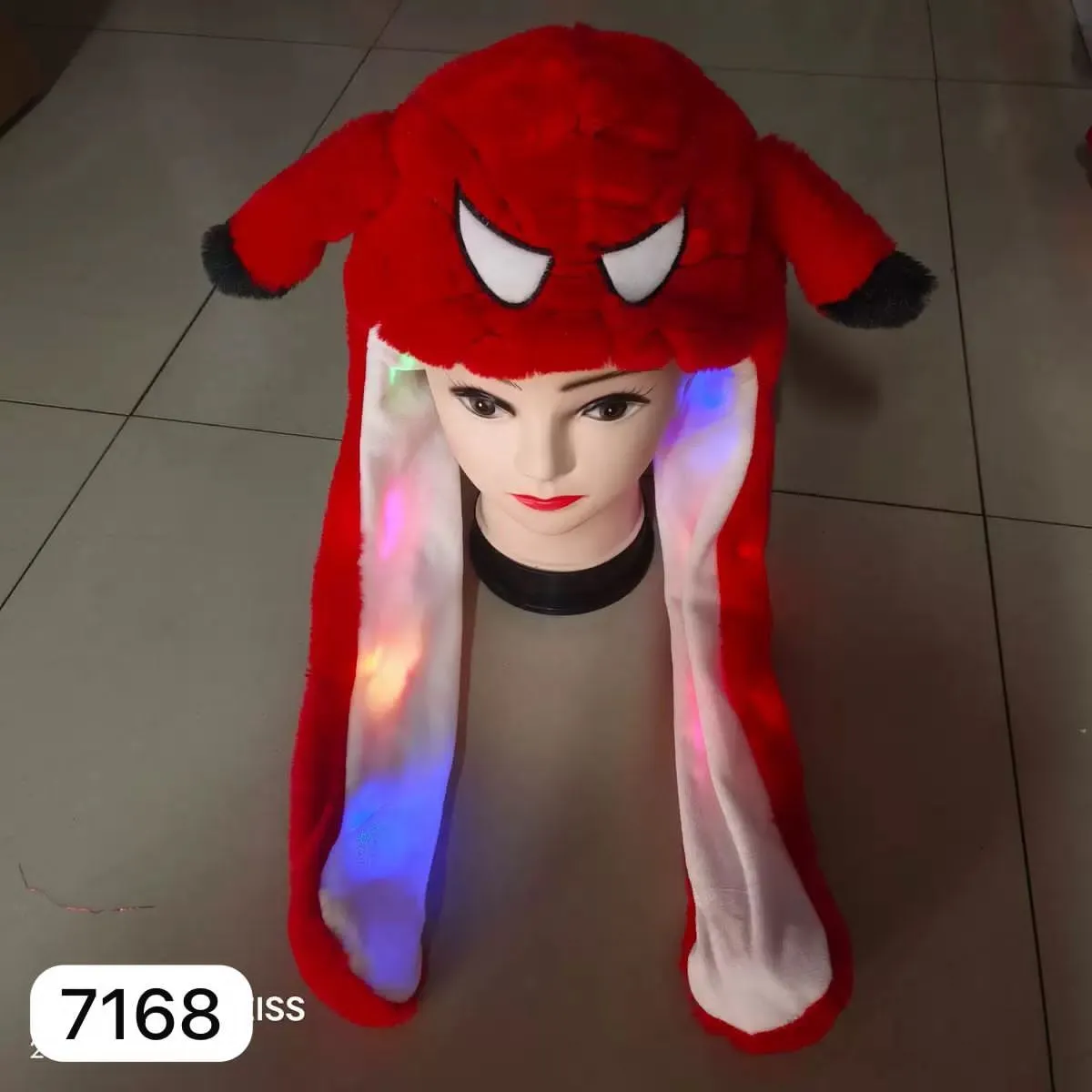 Czapka Spiderman z uszami i światłami LED, czerwona