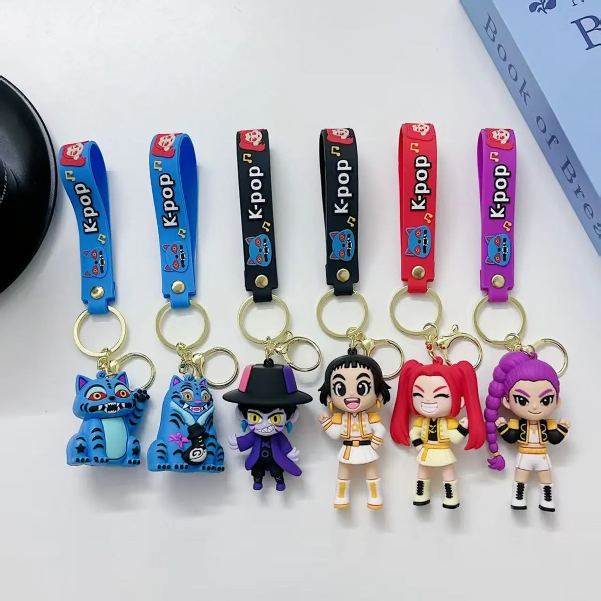 Breloki Kpop Figurki Postaci 6 Kolorów PVC