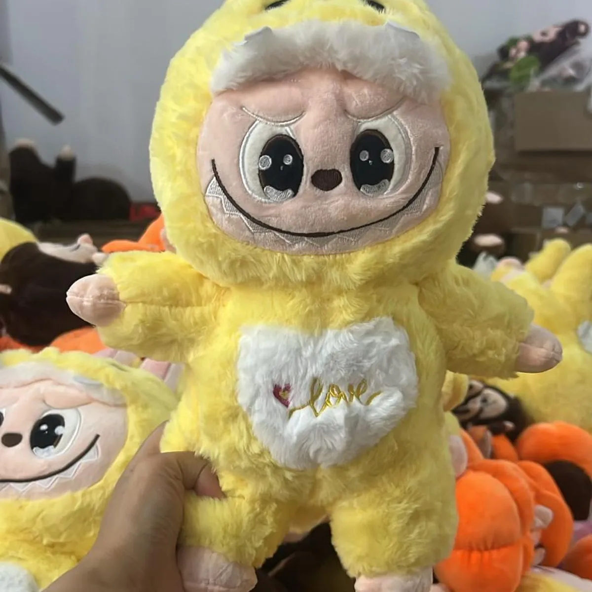 Maskotka Pluszowa Labubu 40CM Żółta z Haftem Love
