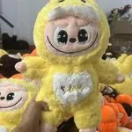 Maskotka Pluszowa Labubu 40CM Żółta z Haftem Love