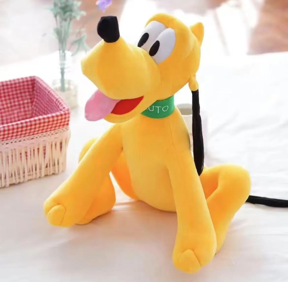 Maskotka Pluszowa Pies Pluto 30cm z Zieloną Obrożą