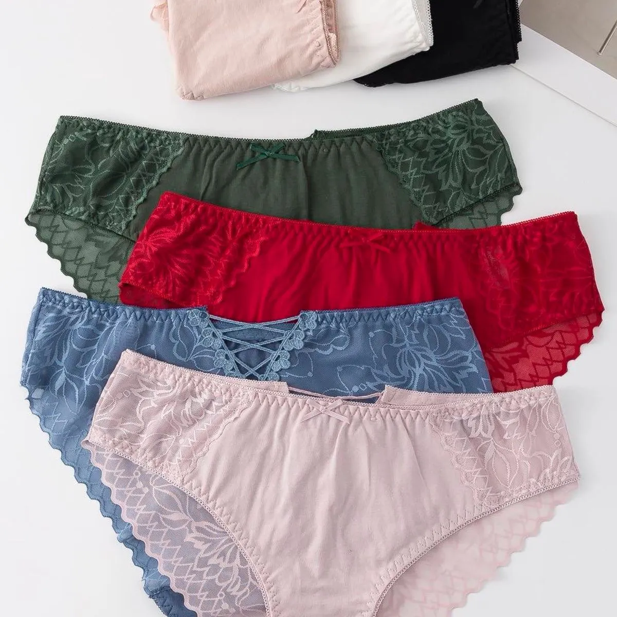 Majtki damskie Finella WNS60761 S/M/L