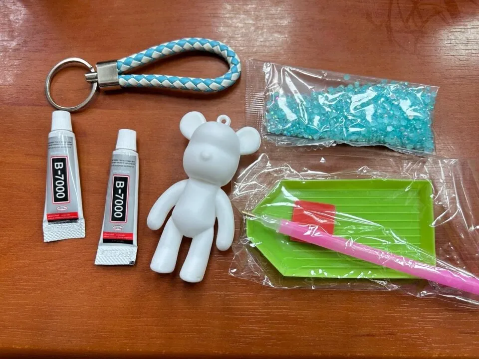 Zabawka Diamentowe DIY Brelok Miś Zestaw Kreatywny 12 szt.
