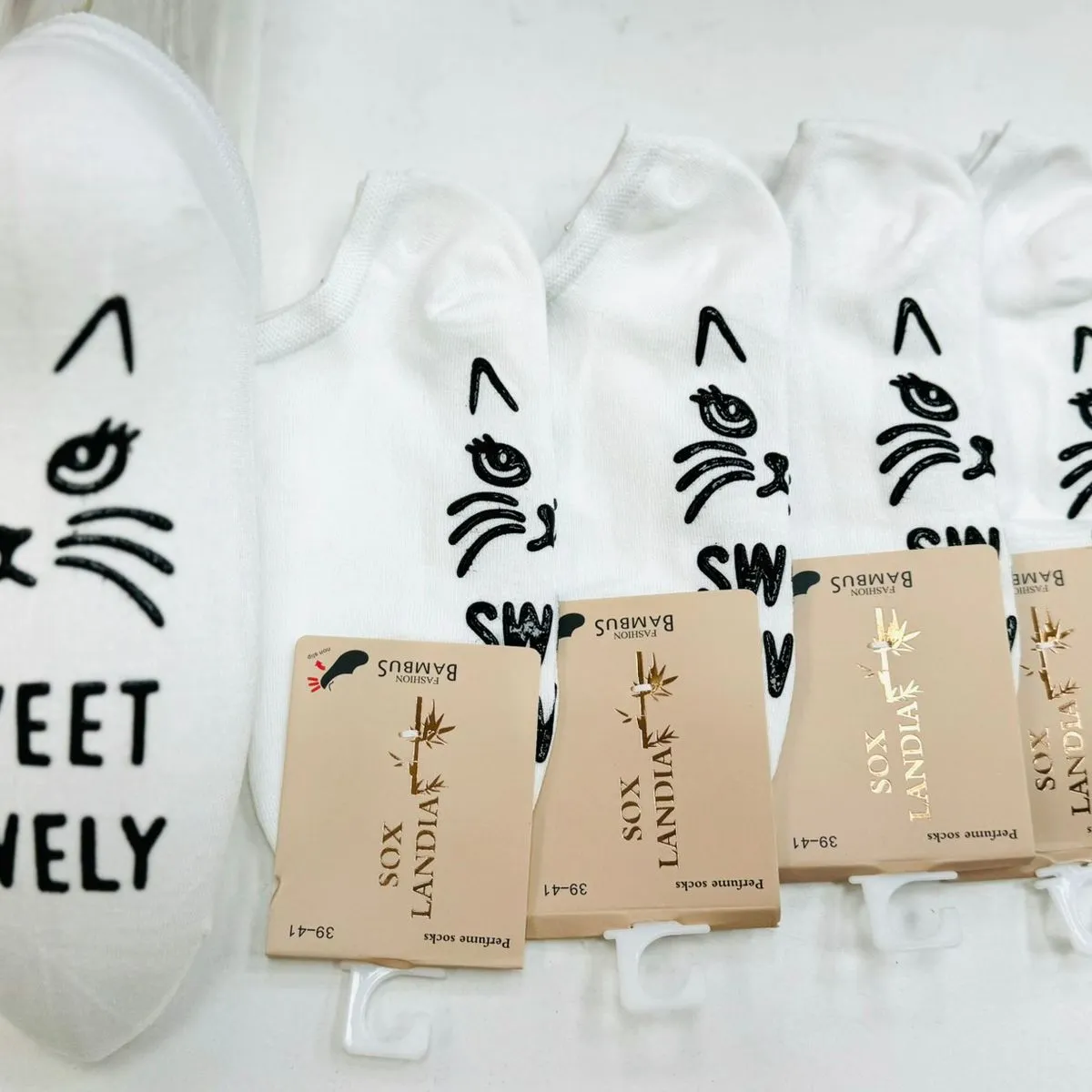 Skarpety damskie Sweet Lovely z kotem L-XL, biały