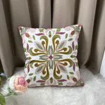 Poszewki dekoracyjne 40x40cm haftowane kwiatowe