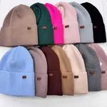 Czapki damskie beanie dzianinowe, mix kolorów