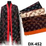 Szaliki damskie DX-452 czarny z gwiazdami, 12 szt/opak.