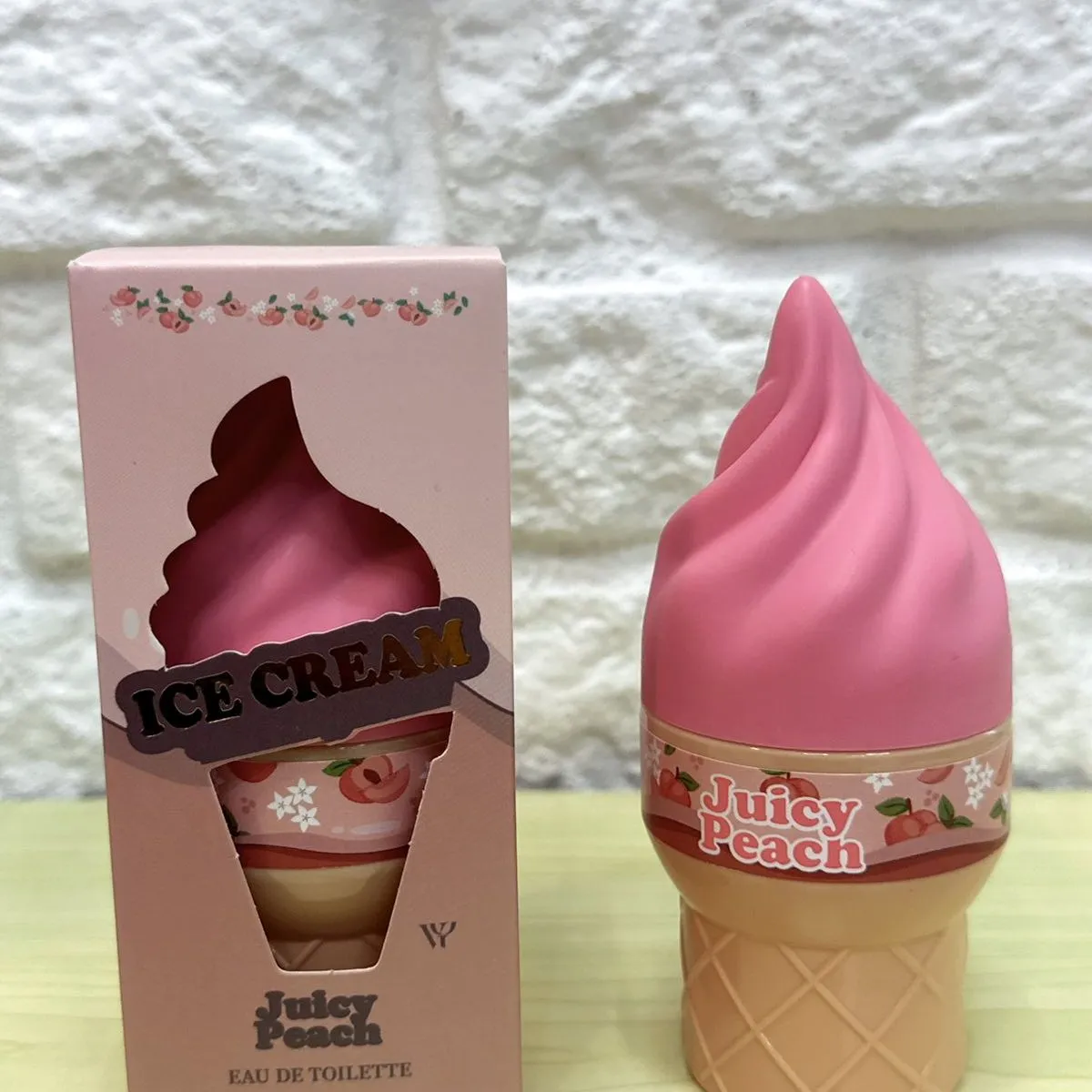 Woda Toaletowa Ice Cream Juicy Peach 100ml
