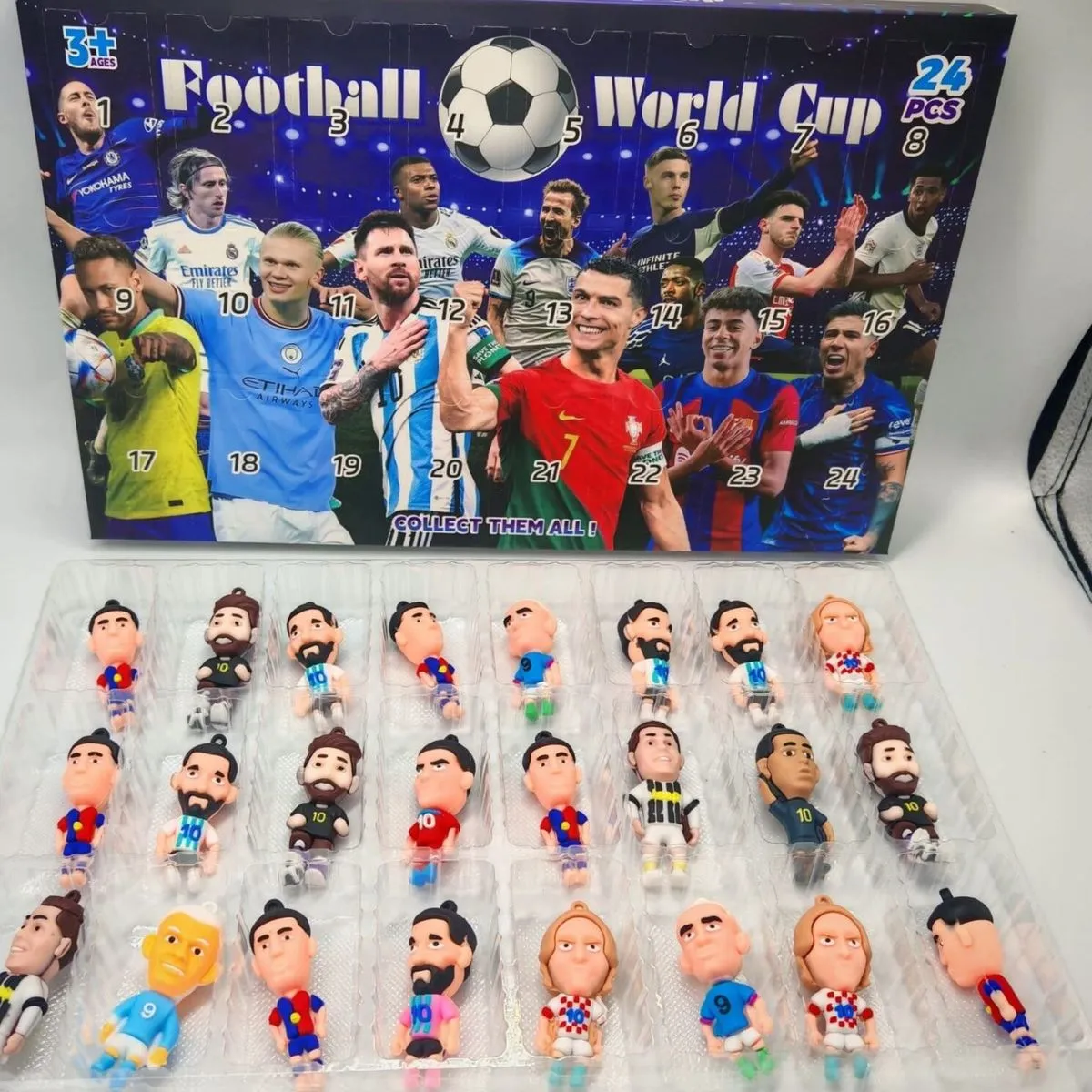 Adventowy kalendarz piłkarski World Cup 24 figurki
