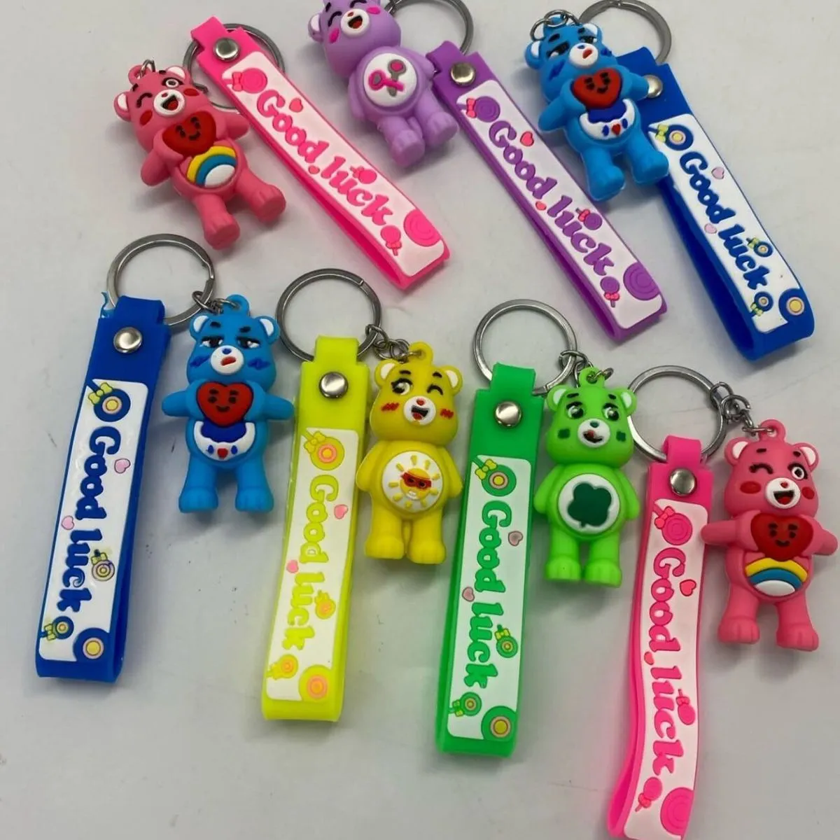 Breloki do kluczy Lucky Charm z misiami w różnych kolorach