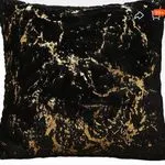 Poszewki 40x40 cm czarne z złotym marmurem