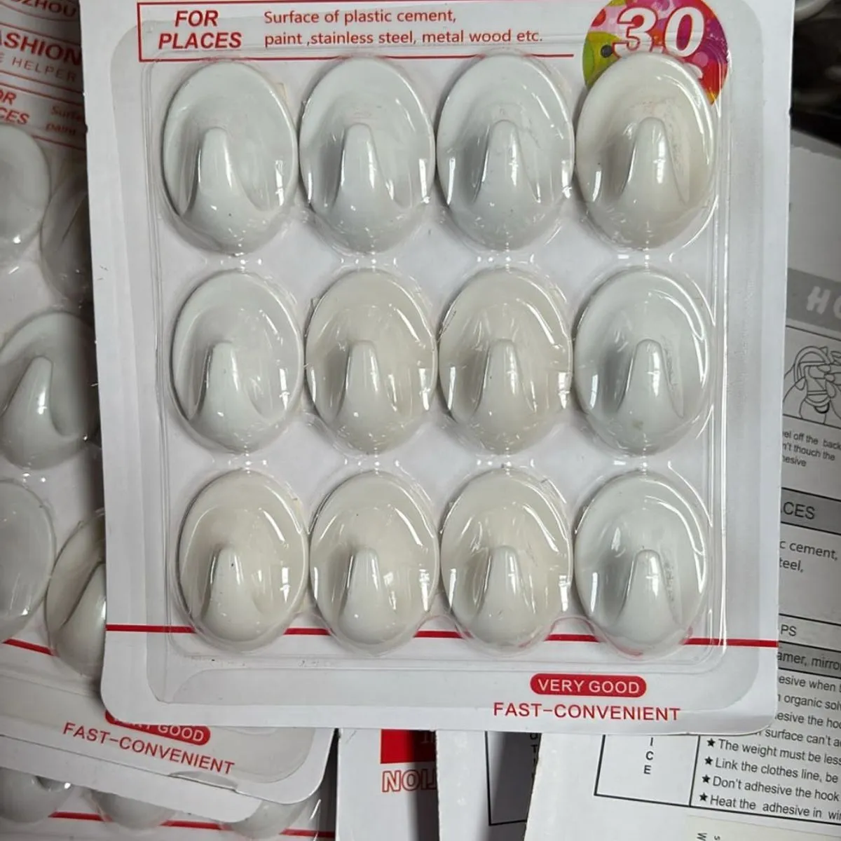 Haczyki samoprzylepne białe 30 szt BOZHOU