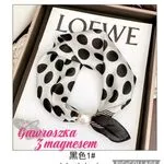 Chusta Damska z magnesem czarna w białe grochy