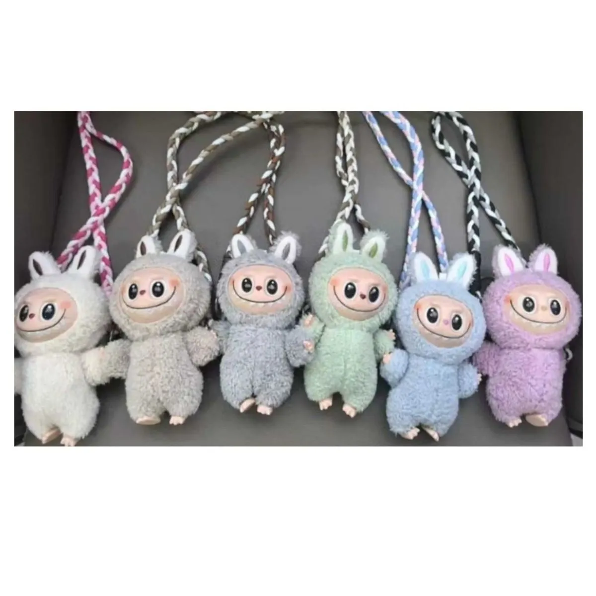 Brelok Labubu Pluszowy z Plecioną Smyczą - Mix Kolorów