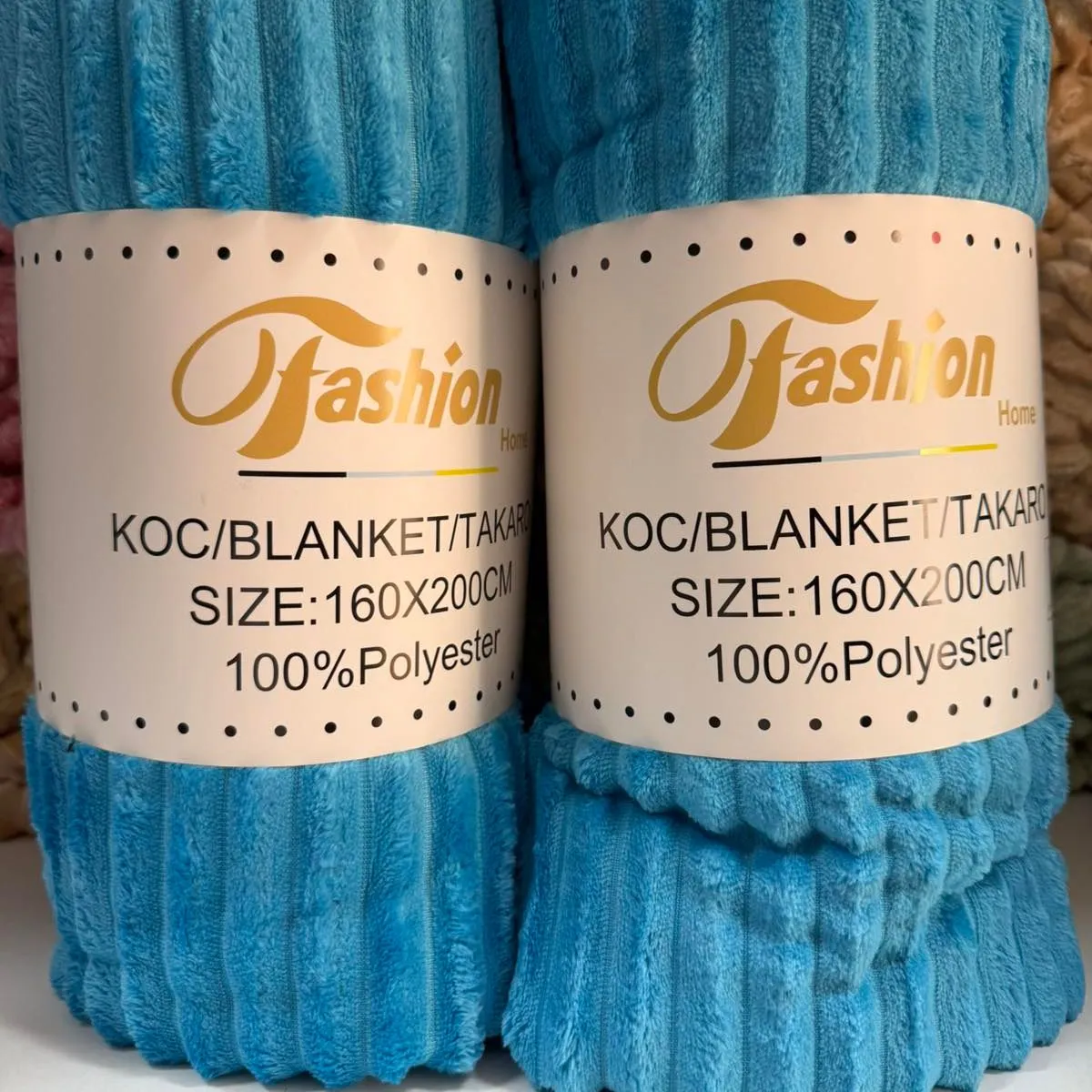 Koce 160x200 cm turkusowe 100% poliester