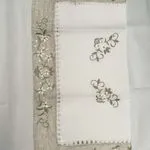 Bawełna Bieżniki 85x85cm beżowo-białe z haftem