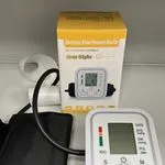 Elektroniczny Ciśnieniomierz Naramienny Arm Style