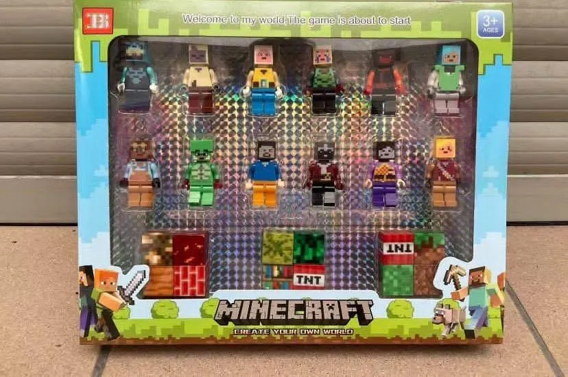 Figurki Minecraft 12 szt. w blistrze 3+