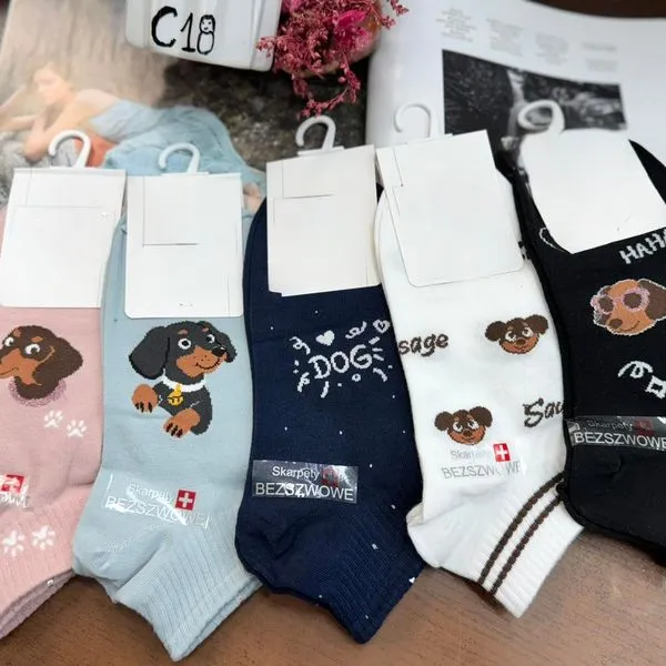 Skarpetki damskie z motywem jamników C18, 5 par