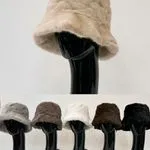 Czapka Zimowa Damska Futrzana Bucket Hat Pikowana Beż Mix Kolorów