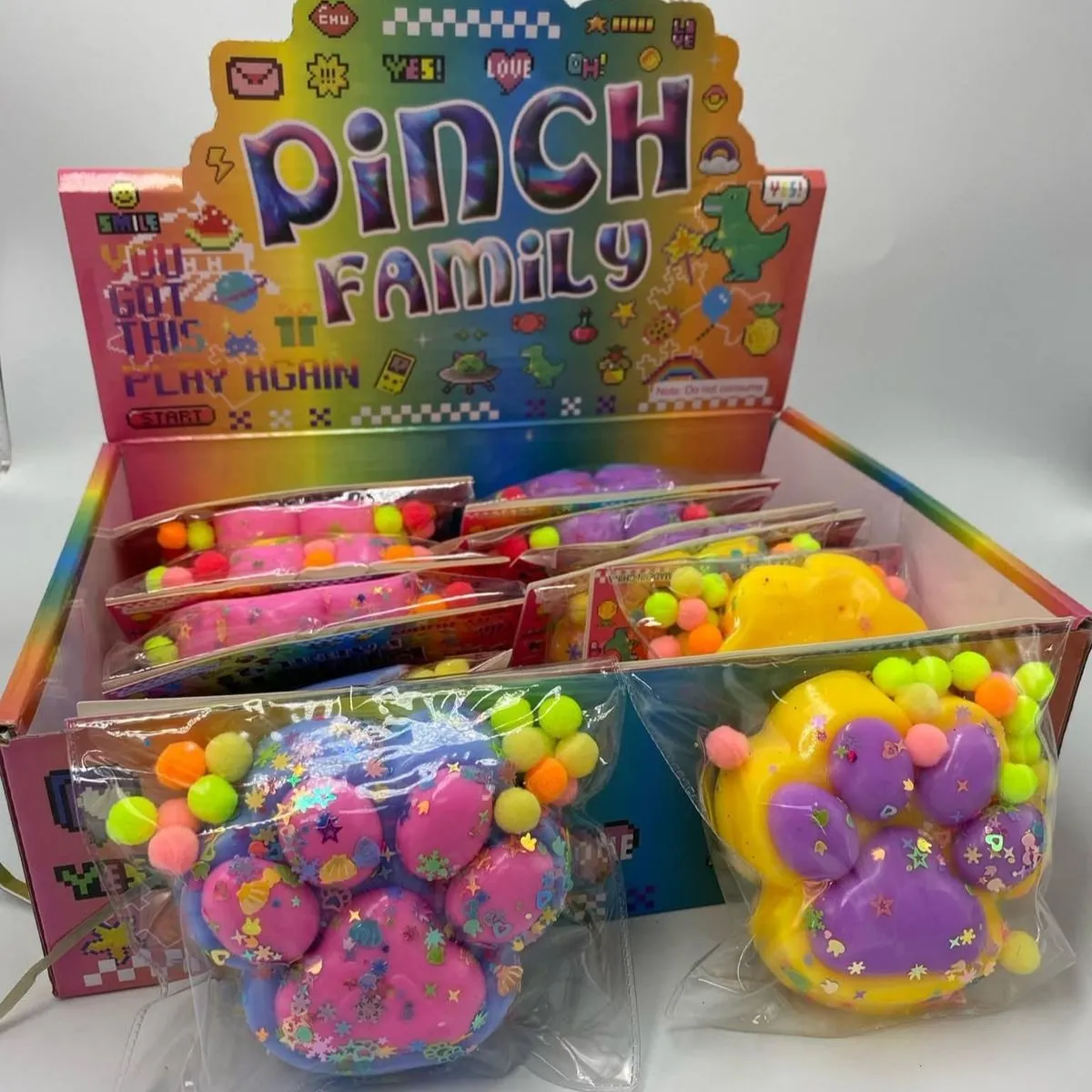 Zabawki Squeeze Pinch Family - Gniotek Łapa Kota z Brokatem