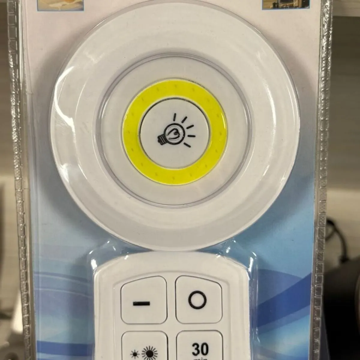 Lampka LED na baterie z pilotem 26 LED