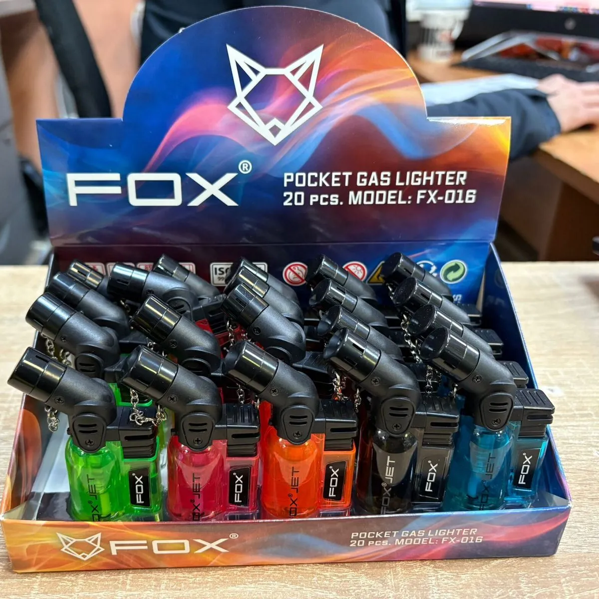 Zapalniczka gazowa FOX model FX-018, blister 20 szt
