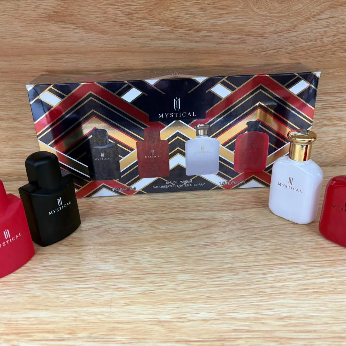 Zestaw Perfume Mystical 4x30ml - 4 zapachy w ozdobnym pudełku