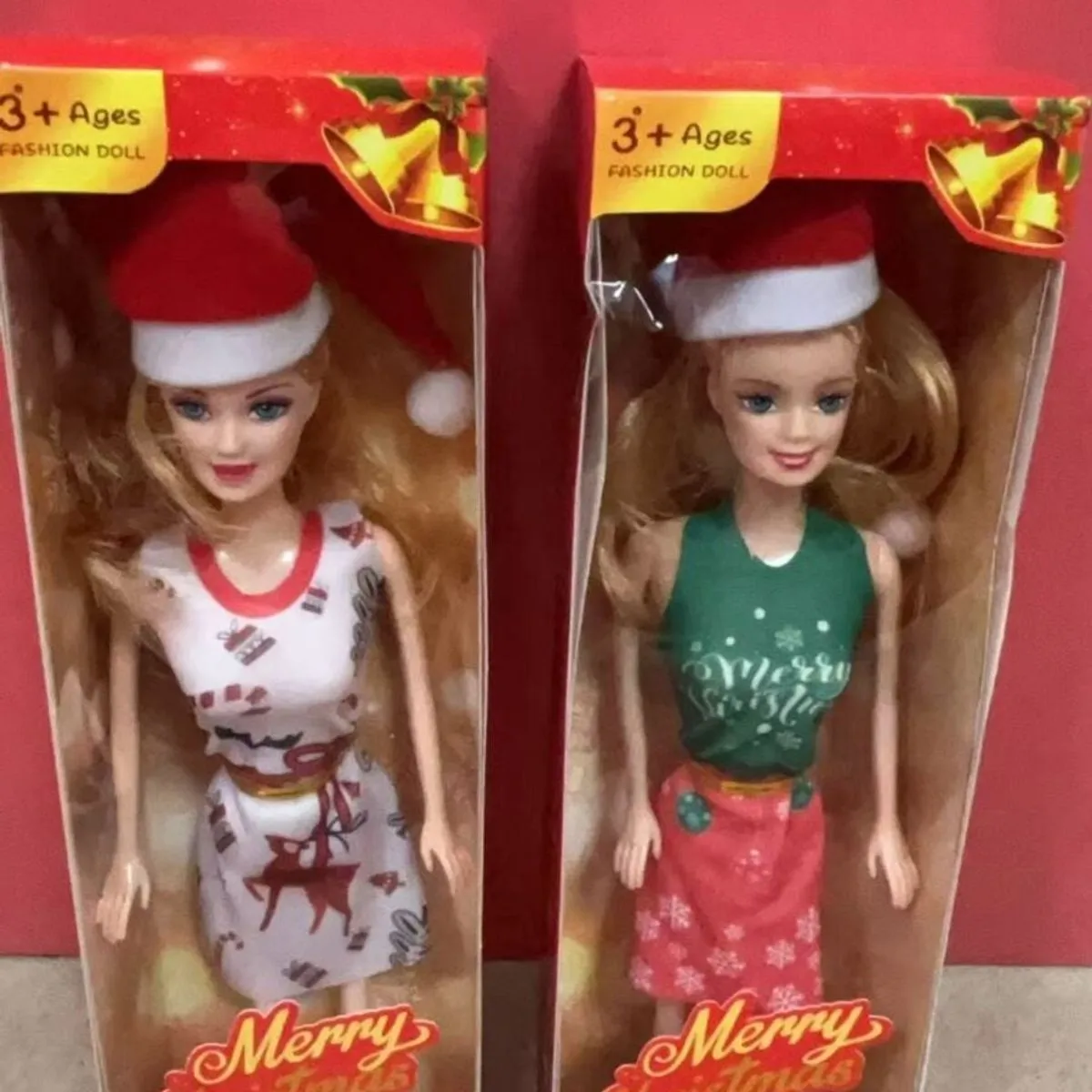 Lalka świąteczna Barbie 3+ w sukience renifera, 2 warianty
