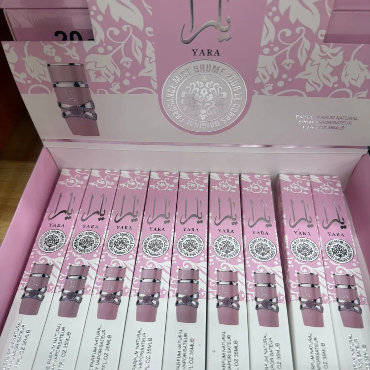 Perfumy Yara 35ml Eau de Parfum spray, opak. 24 szt