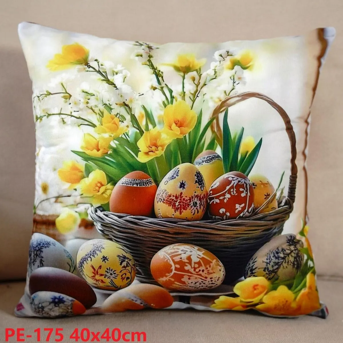 Poszewka Wielkanocna 40x40 cm z koszykiem jajek PE-175