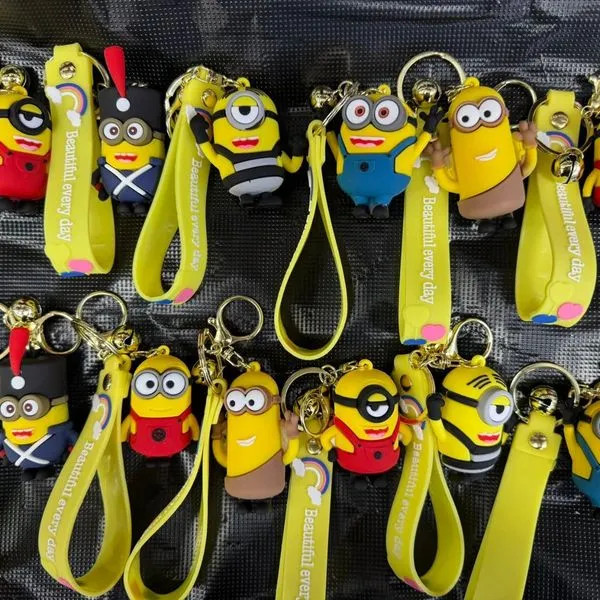 Breloki Gumowe Minionki Różne Kolory