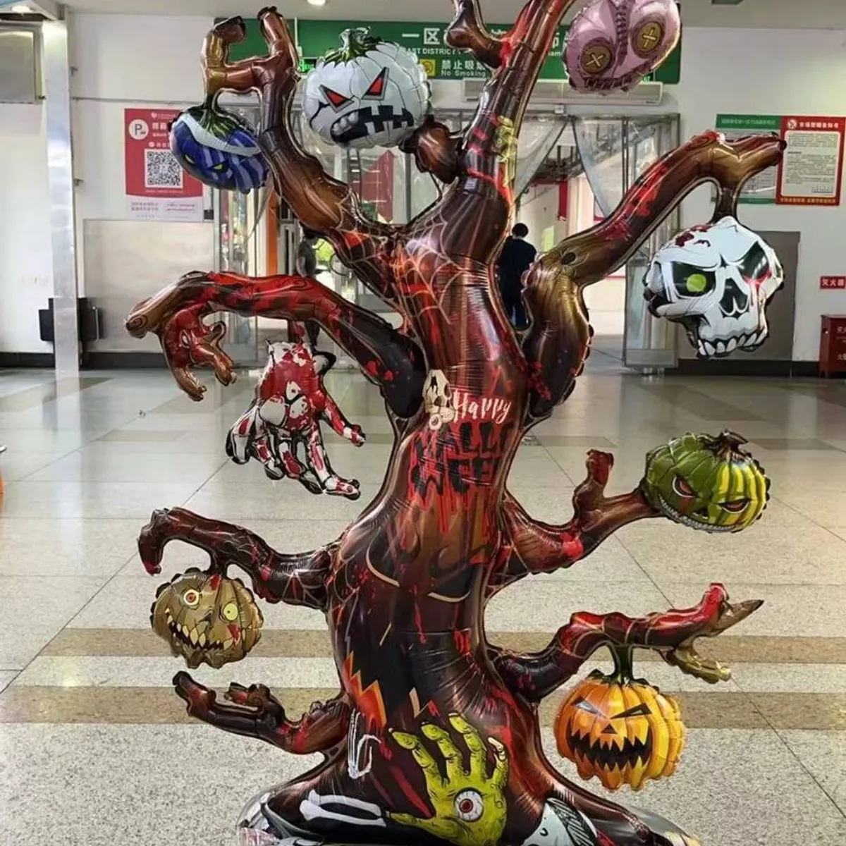 Balon Halloween Foliowy Stojący Drzewo z Dyniami i Czaszkami 10szt