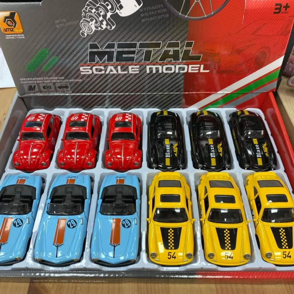 Zestaw Metalowych Modeli Samochodów Scale Model 12 szt